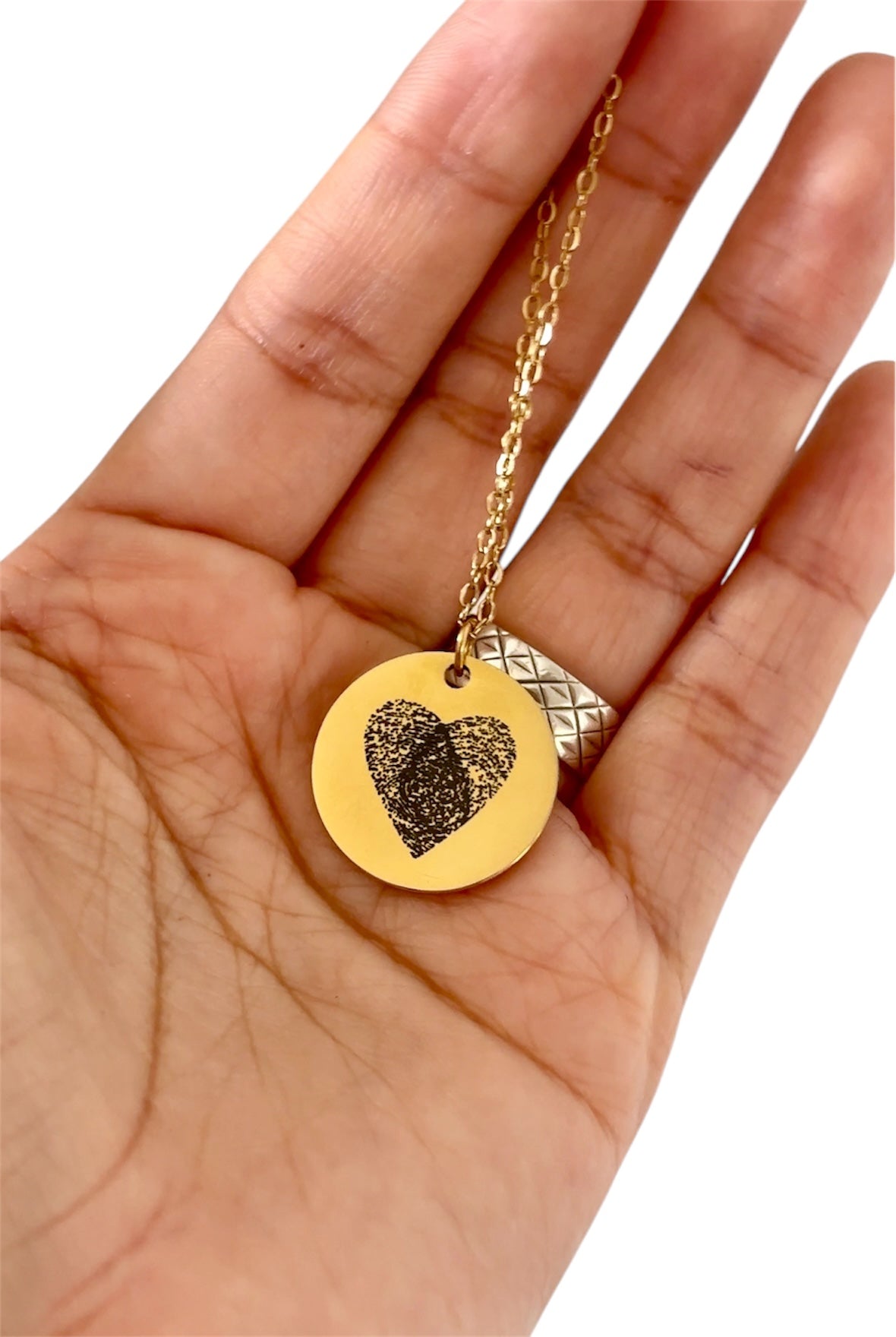 COLLAR HUELLAS EN FORMA DE CORAZÓN