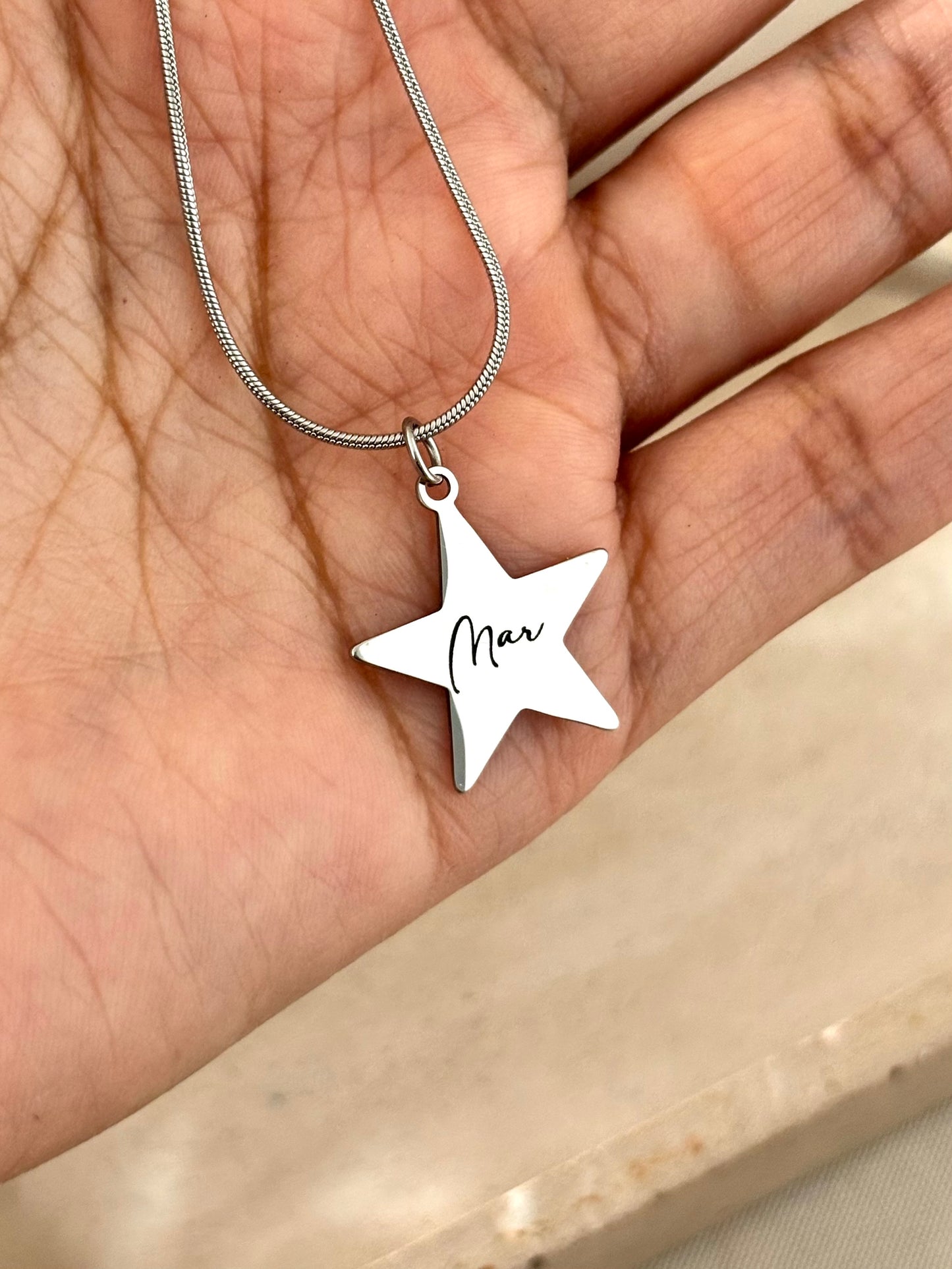 COLLAR NOMBRE-ESTRELLA