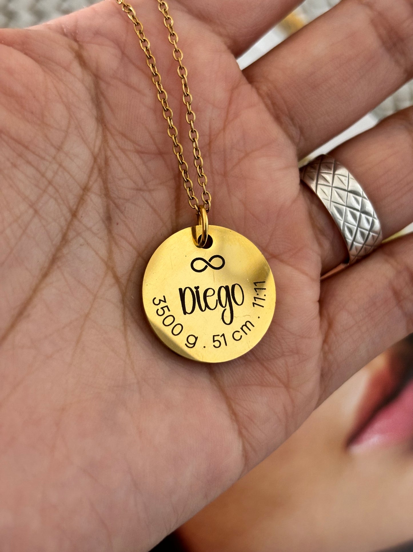 COLLAR PERSONALIZADO CON DATOS DE NACIMIENTO