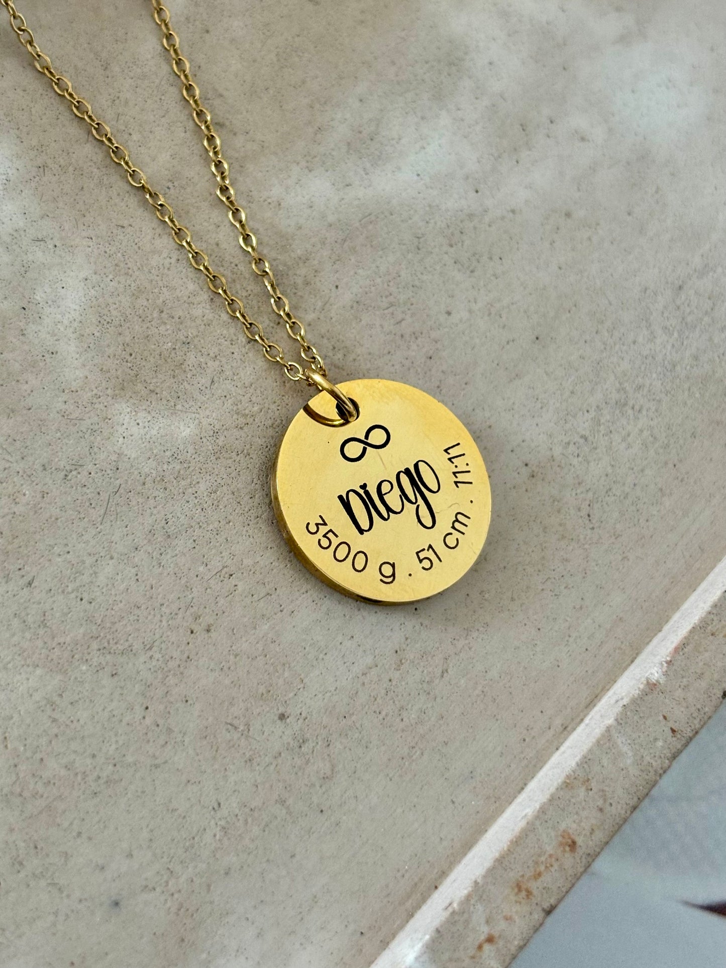 COLLAR PERSONALIZADO CON DATOS DE NACIMIENTO